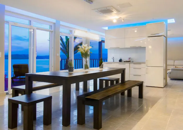 Luxury At Cama - Your Dream Vacation Vila