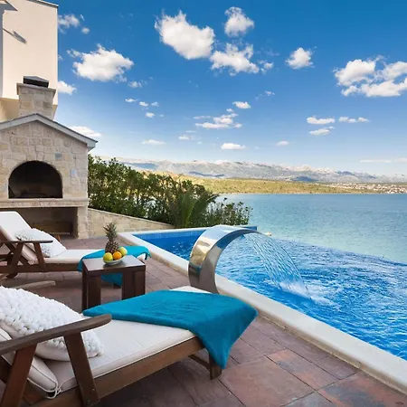 Luxury At Cama - Your Dream Vacation Villa Posedarje