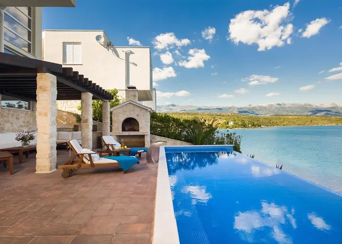 Luxury At Cama - Your Dream Vacation